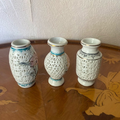 Porcelain vases like new, set of 3 vintage with floral design