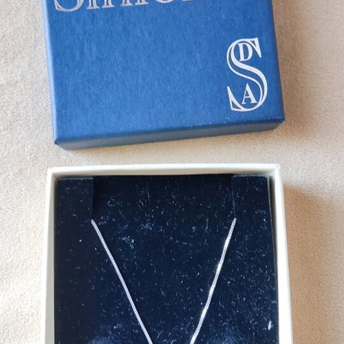 925 Silver Jewelry Set like new with Necklace and Zircon Earrings