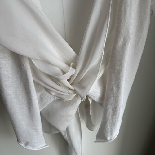 Please cardigan with asymmetries size S like new, white