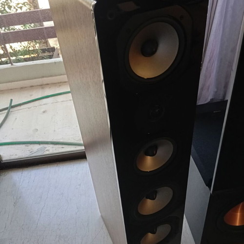 Dynavoice Challenger M65 tower speakers and C5XL center speaker new