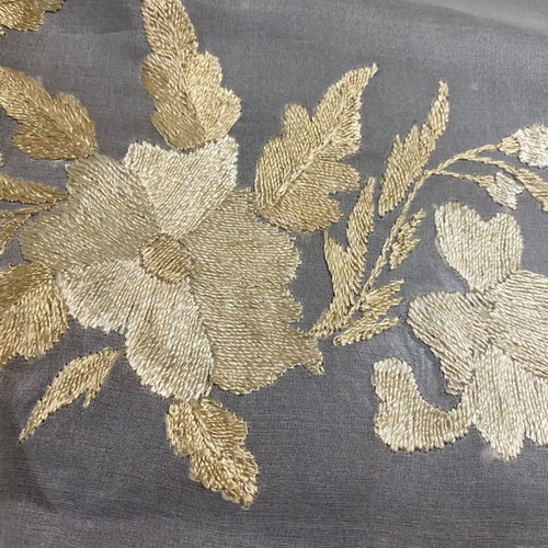 Set of tablecloths with silk threads, new, 2 large 107x107