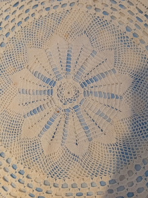 Handmade Rotonda with Crochet 0.45×0.45 cm like new