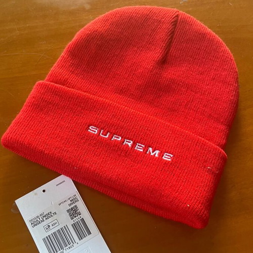 Supreme x Nike beanie new, red, one size