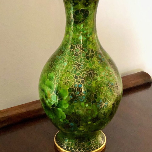 Cloisonné vase from China like new