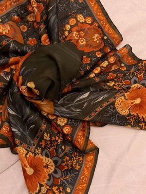 Silk scarf like new, 87×87, hand-stitched, black multicolor