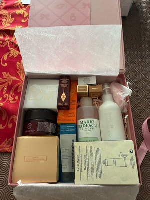 Комплект козметика нов