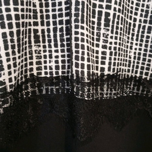Garantie women's dress with lace, like new, No1 S/M, black-white