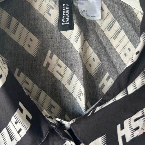 Short-sleeve shirt like new, size L