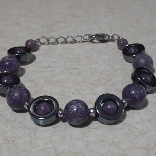 Bracelet with Lepidolite and Hematite new, black and purple