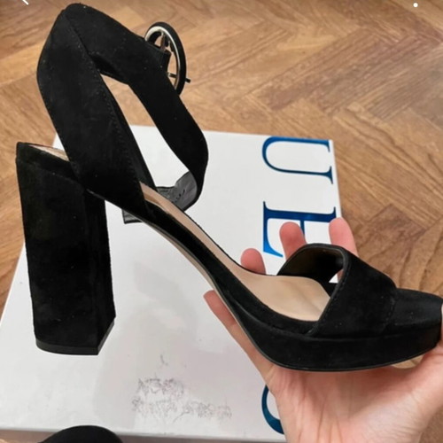 Guess black leather sandals, size 38