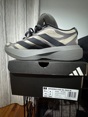 Adidas Adizero αθλητικά παπούτσια σαν καινούργια, μέγεθος 42, μαύρο και γκρι