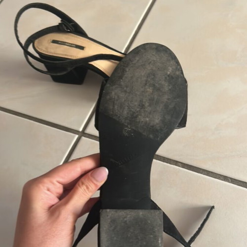 Pull and Bear sandals used, black suede, size 37, 6 cm heel