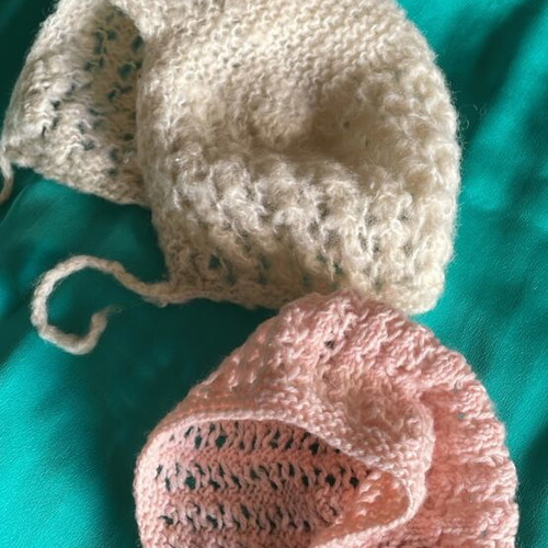 Knitted hats new, 2 pieces, pink and white, woolen