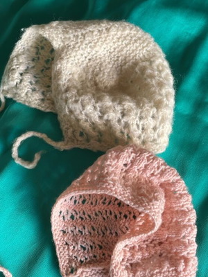 Knitted hats new, 2 pieces, pink and white, woolen