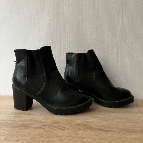 Black ankle boots used size 38