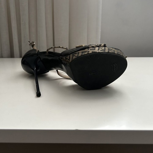 Fendi sandals like new, size 38, blue