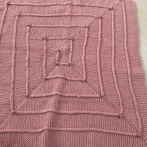 Knitted baby blanket like new, handmade, pink