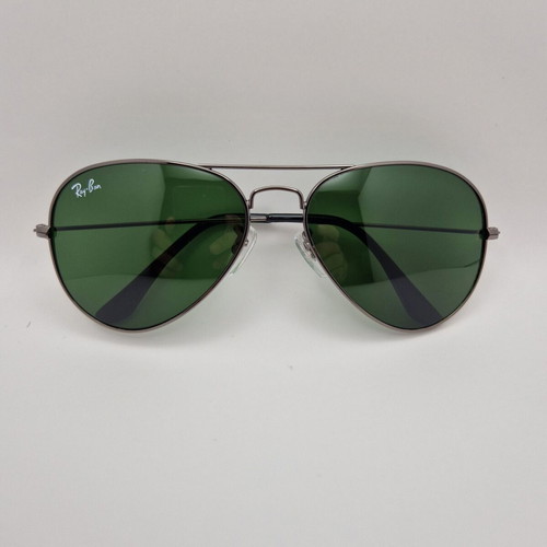 Ray-Ban Aviator Large Metal RB3025 sunglasses like new, green crystal lenses
