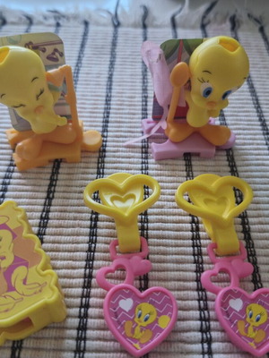 Tweety Bird toy lot