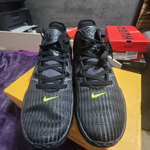 Nike LeBron Witness 6 sneakers Black Anthracite Volt size 42.5