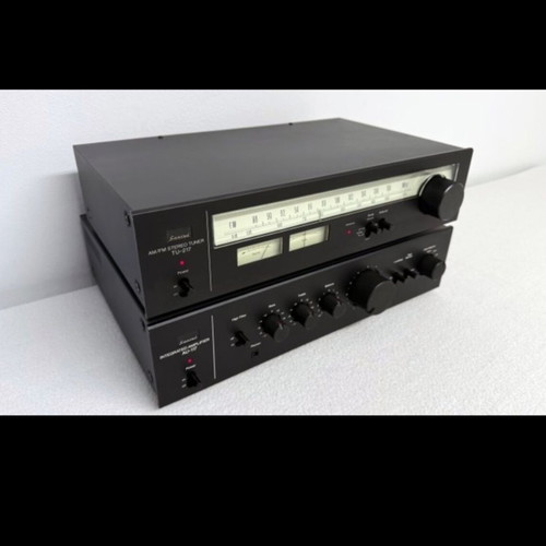 Sansui AU 117 and TU 217 amplifier and radio set like new, 1978