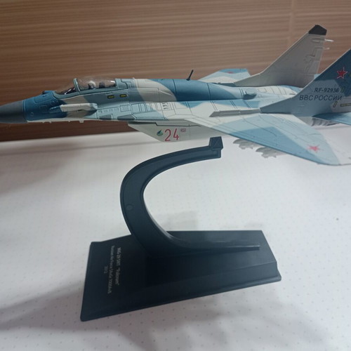 MIG-29 SMT Fulcrum Model Airplane Scale 1/100 New