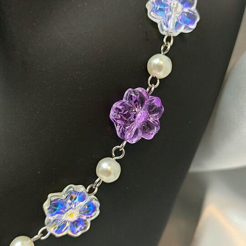 Handmade unicorn necklace new with glass flowers and imitation pearls
