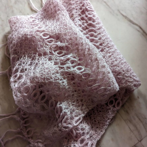 Scarves and shawls used, assorted