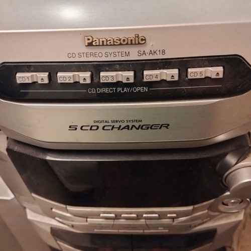 Panasonic SA-AK18 vintage stereo system with speakers
