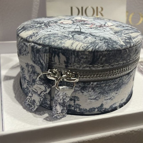 Dior Beauty Gift Set with Miss Dior Mini and Toile de Jouy Pouch