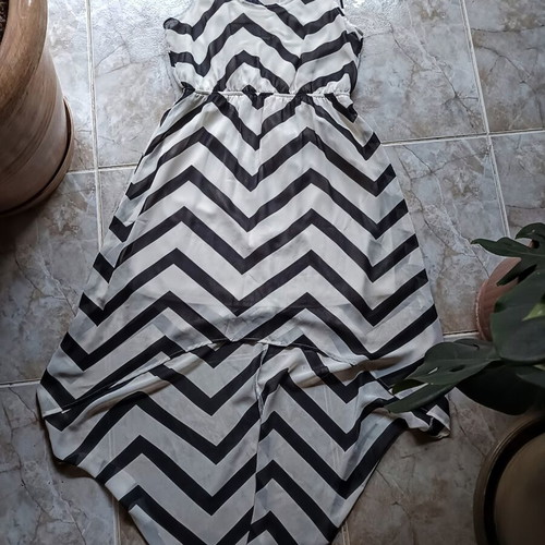 Freebird cocktail dress like new, size M, black and white