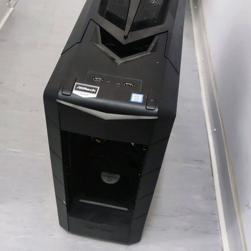 SilverStone Raven RV02 used PC case with 180mm and 120mm fans