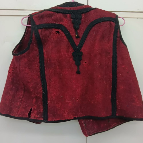 Collectible traditional woolen burgundy vest used
