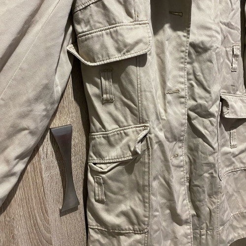 HemiPalto coat like new, size M, missing one button