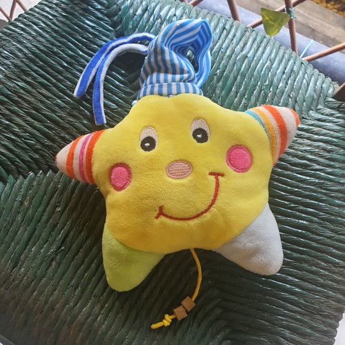 Musical star toy like new