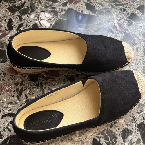 Black suede espadrilles like new, size 38 with straw sole