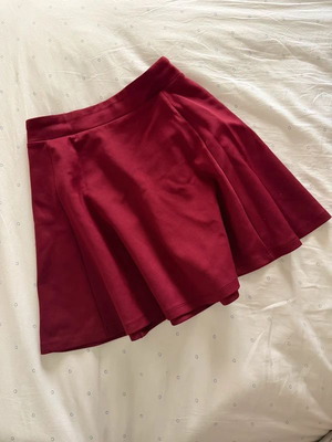Stradivarius mini skirt used, burgundy, size S