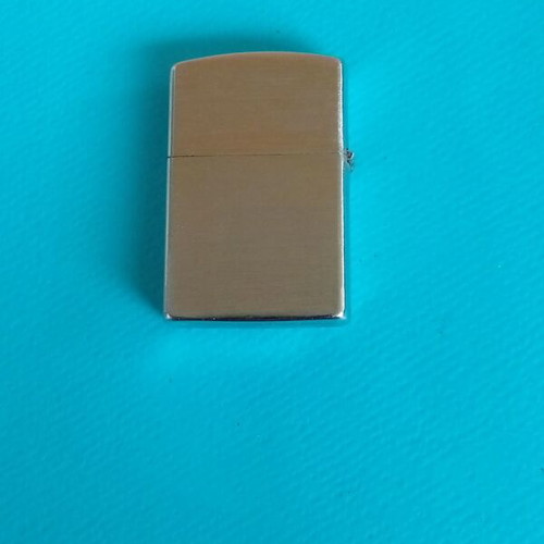 Maxwell Full lighter like new, vintage metal