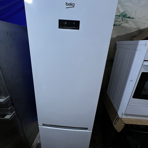 Beko refrigerator freezer like new