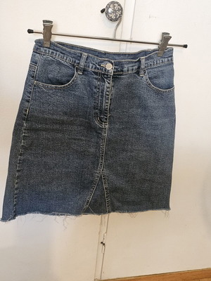 Denim skirt used, fitted, size 36-38