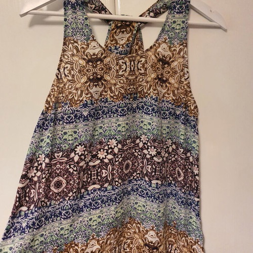 Top printed with criss-cross back, like new, size M