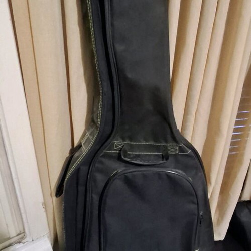 Magma electroacoustic guitar like new with case and built-in tuner