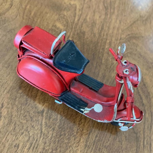 Vespa metal decorative item like new
