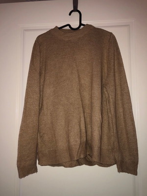 Stradivarius sweater like new, beige with open back, size M