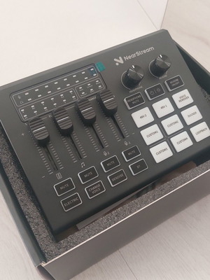 NearStream AMIX20U professional audio interface and streaming mixer new