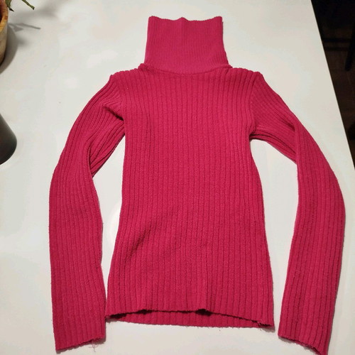 Fuchsia turtleneck sweater like new, size S