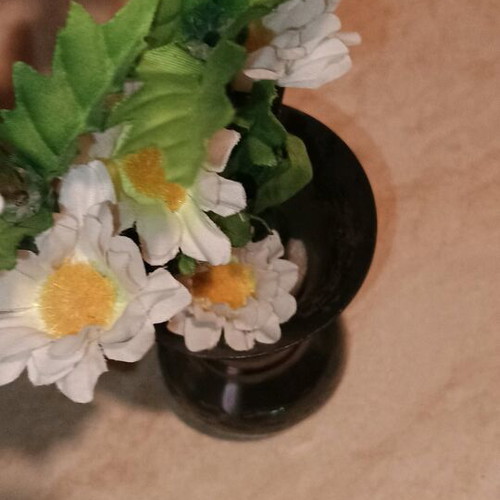 Silver plated metal vase with gift, height 11cm