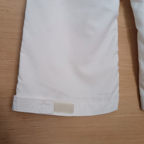 O'neill shorts white, new, adjustable belt