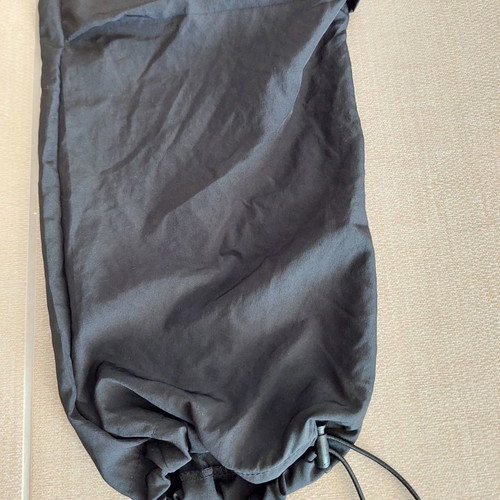 Reline cargo black pants used with elastic waist and ankles