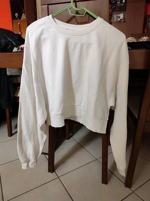 Bershka white cropped oversized sweatshirt like new, size S